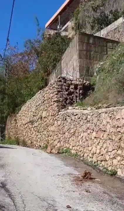 Alanya'da Toprak Kayması Anı Görüntülendi 2